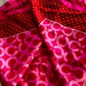 A beautiful 100%authentic coach scarf